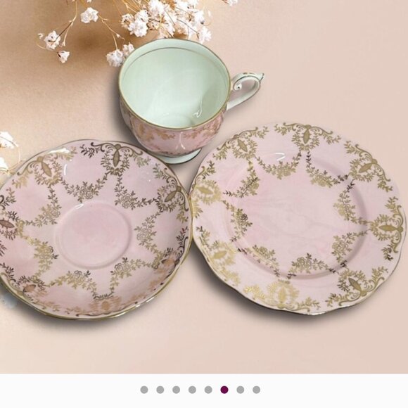 Vintage Queen Anne Pink Golden Scrolling 3pc Tea Cup and Saucer with Small Plate - Picture 6 of 8